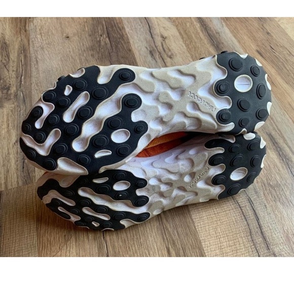 Irredescent Orange  Reacts - Picture 4 of 5